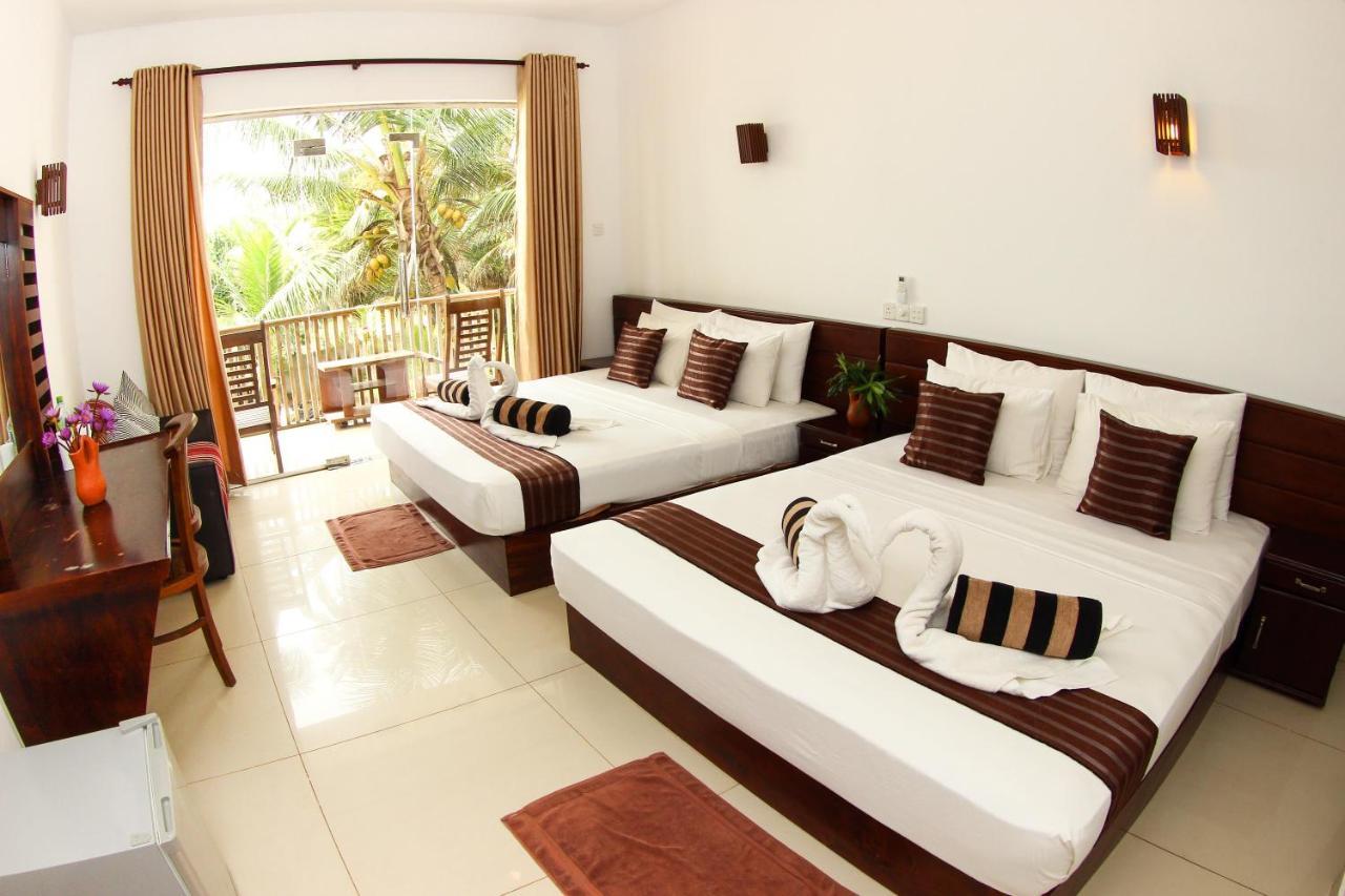 Dickwella Beach Exterior foto